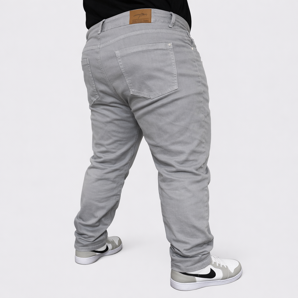 Pantalón tipo Jean Dubái Gris